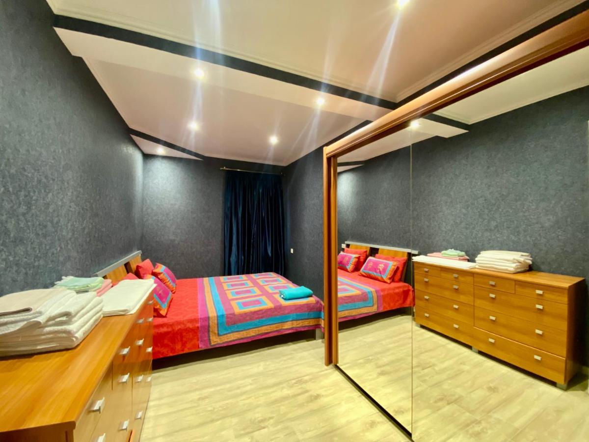 Spacious Dinamo Apartment Tbilisi ภายนอก รูปภาพ