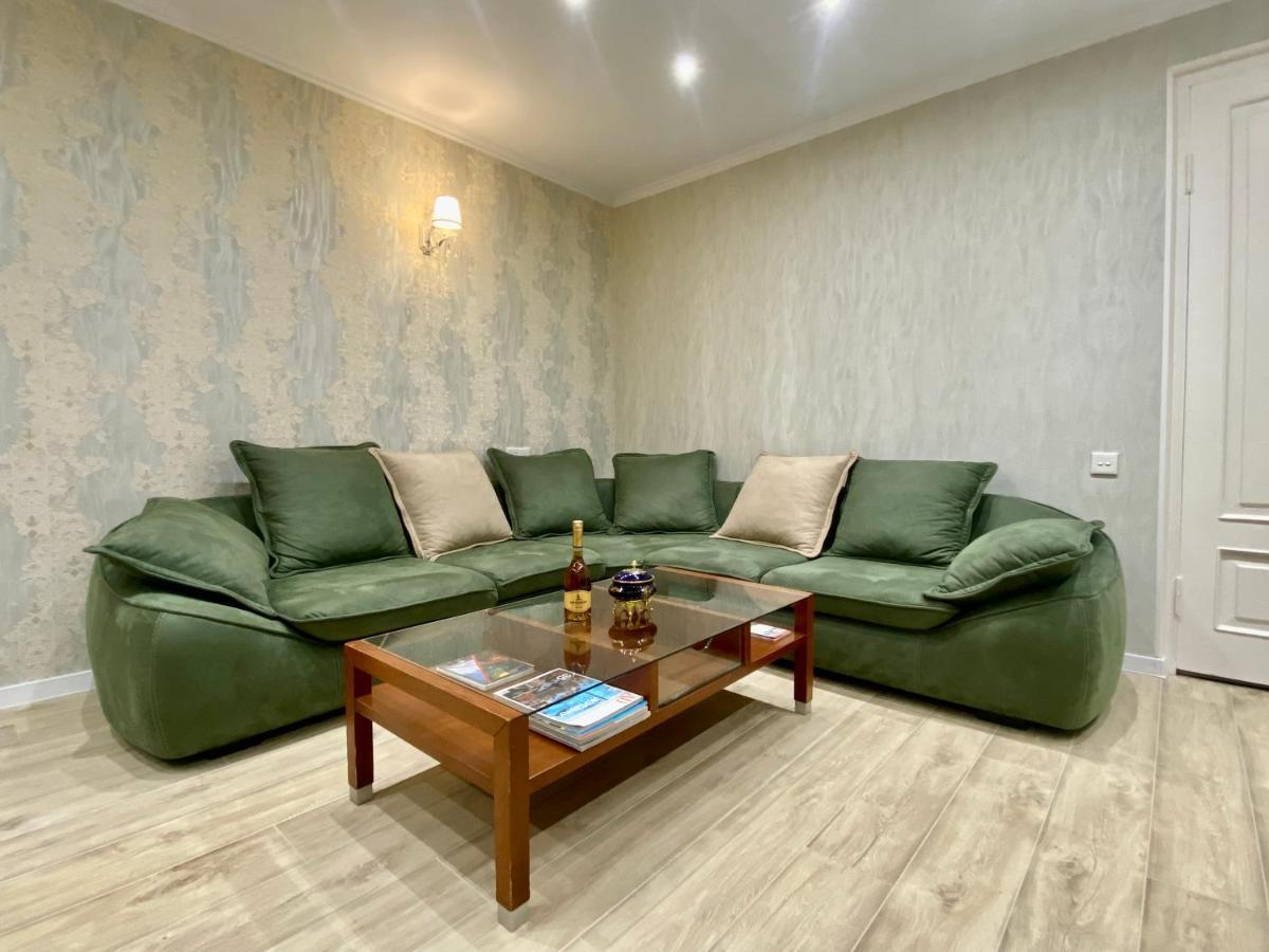 Spacious Dinamo Apartment Tbilisi ภายนอก รูปภาพ